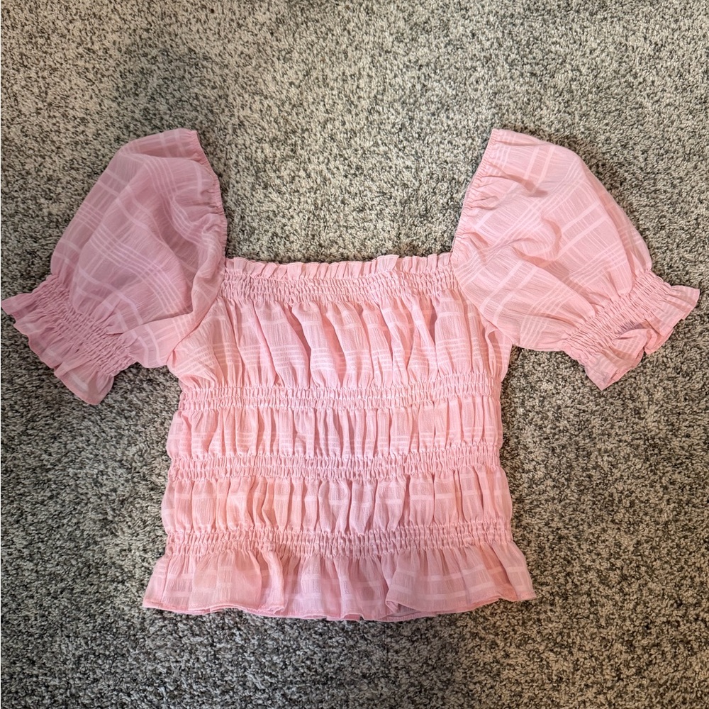 Chic Pink Smocked Cropped Blouse with Puff Sleeves, Size L